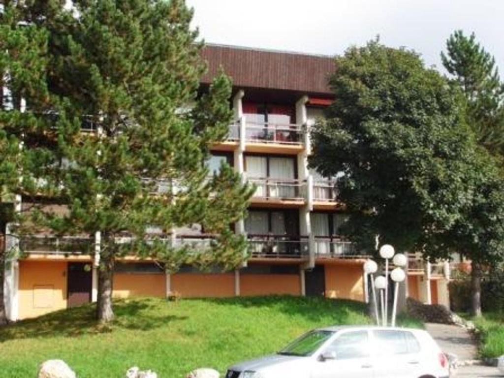 Budova, v ktorej sa apartmán nachádza