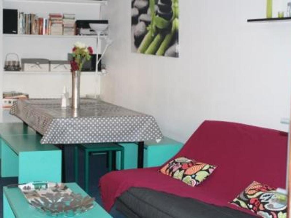 A seating area at Appartement Villard-de-Lans, 3 pièces, 8 personnes - FR-1-689-72