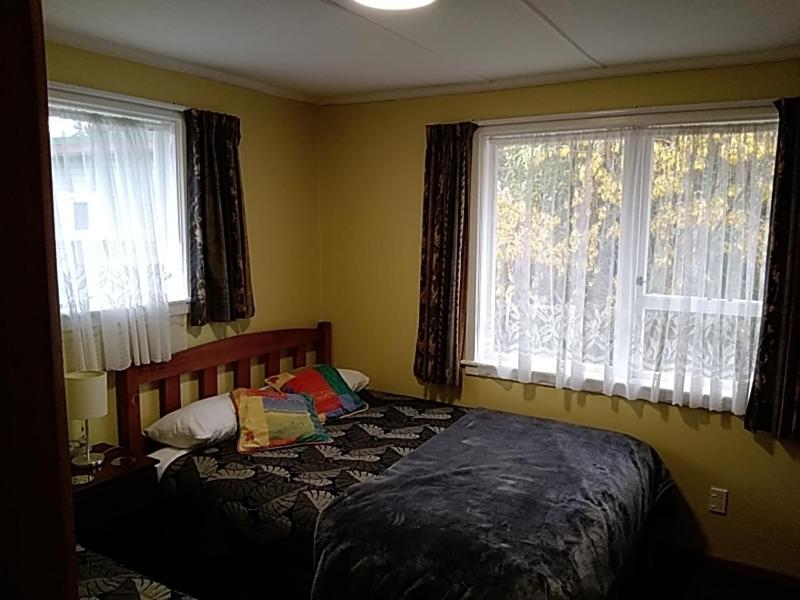 Accommodation Fiordland -The Three Bedroom House at 226A Milford Road - Resim 13