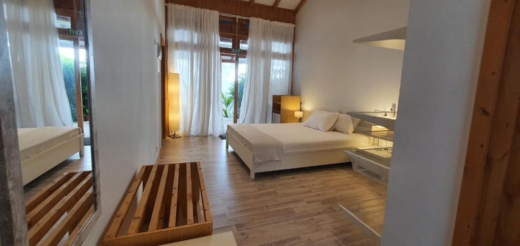 Origami Inn Himandhoo - Double Room With Terrace