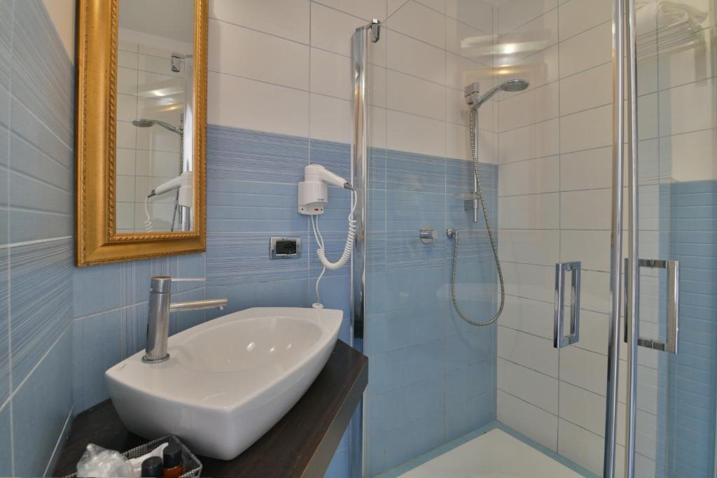 Hotel Le Chevalier - 17