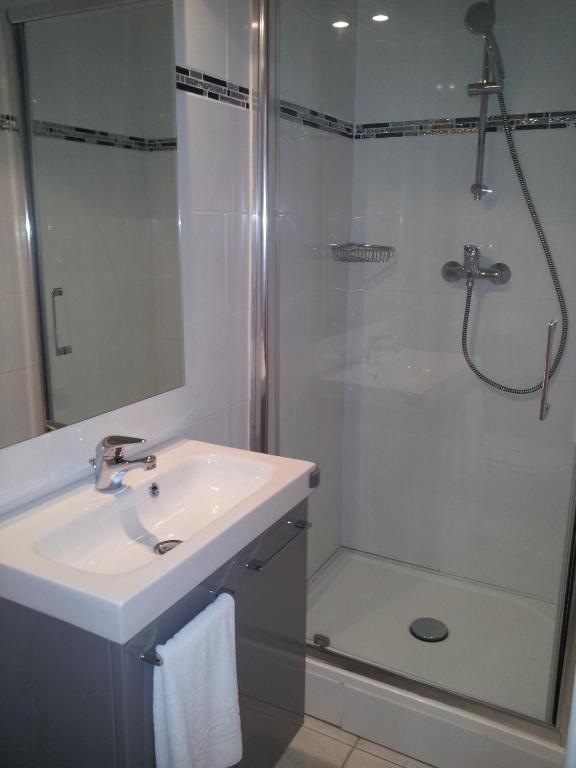 Hôtel Du Stade - Resim 8