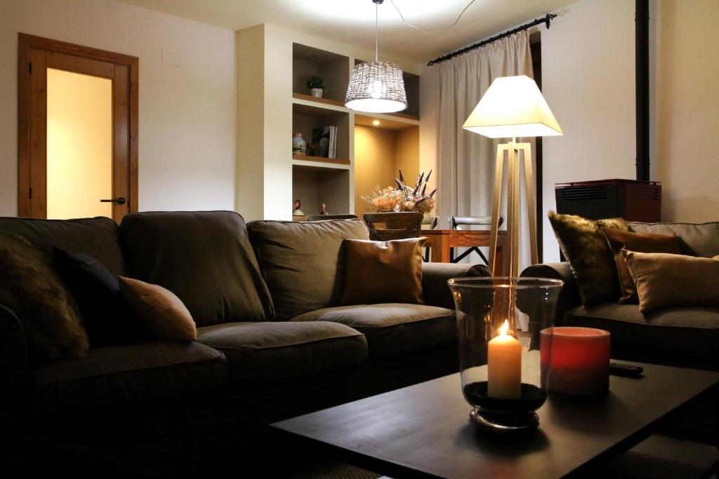 A seating area at Apartaments Lo Paller