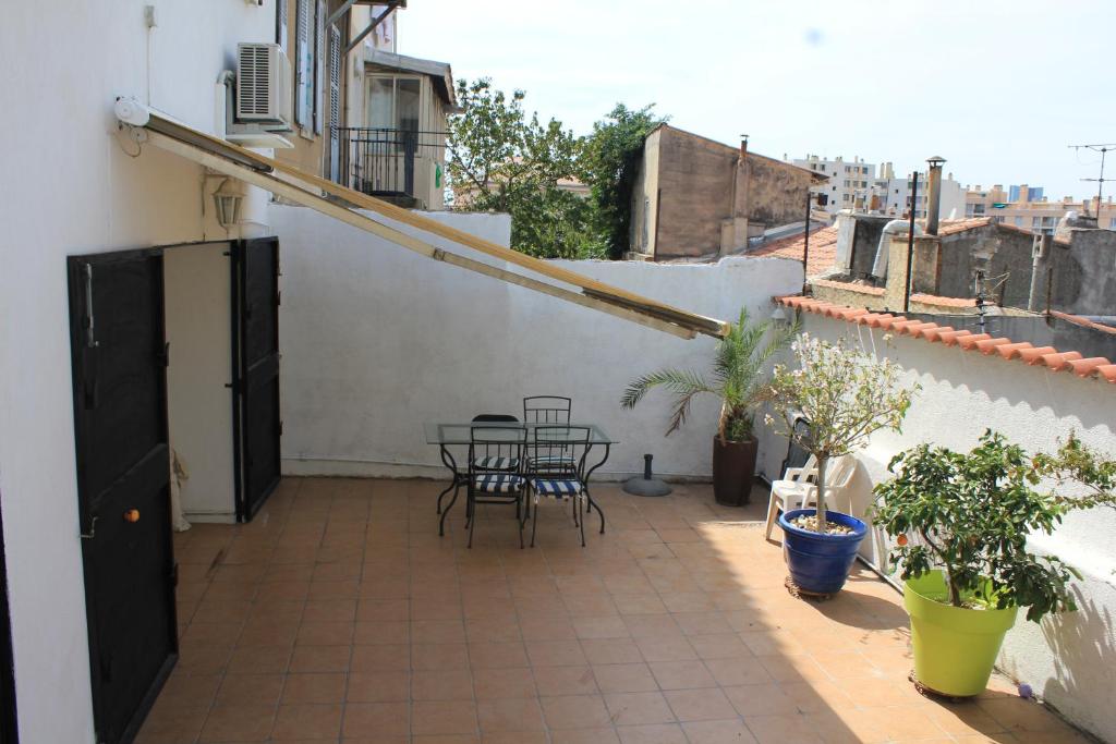 Balkón alebo terasa v ubytovaní Maison, 2chambres, gde terrasse, prox SNCF, friche et Vieux Port