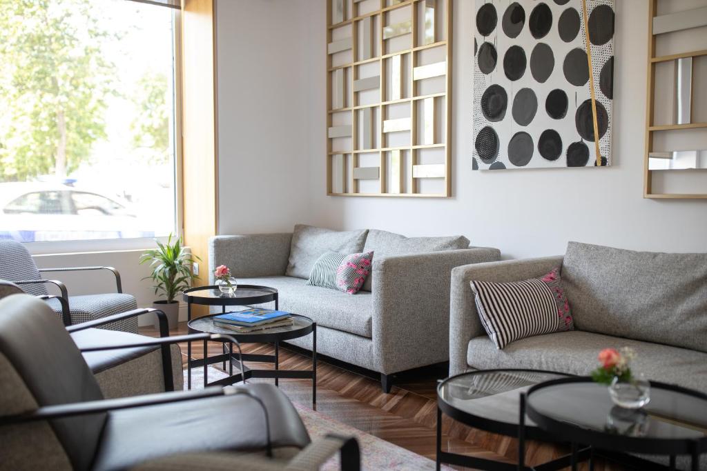 Χώρος καθιστικού στο Jump INN Hotel Belgrade
