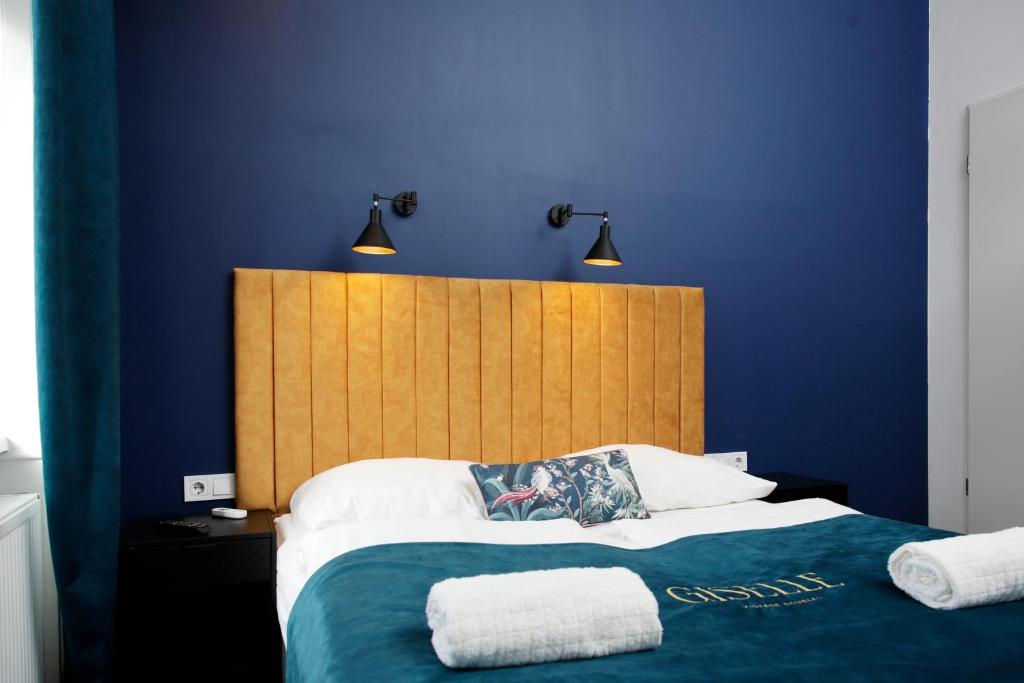 Giselle Vintage Doubles - Adults Only - Resim 28