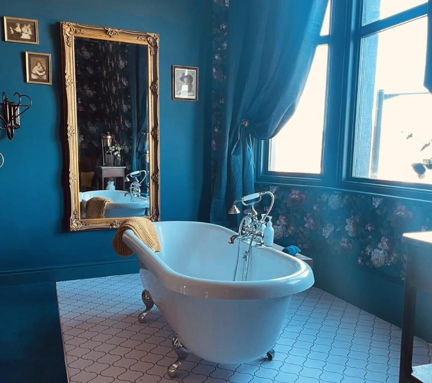 Koupelna v ubytování Mollys Boutique Hotel