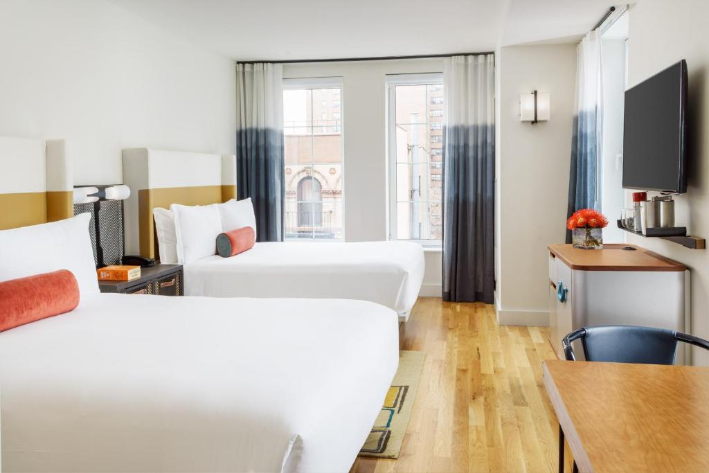 Standard Queen Room with Two Queen Beds and City View