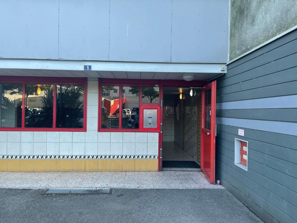 Studio Spacieux Belle Vue Rillieux la Pape Centre - One-Bedroom Apartment