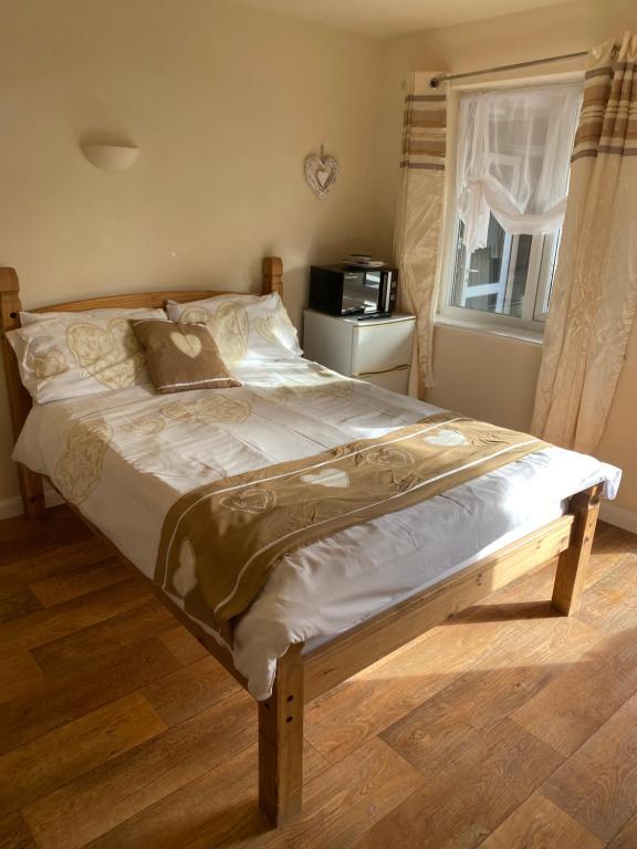 Clarendon Lodge - accommodation only - Triple Room - Accès Aux Personnes Handicapées