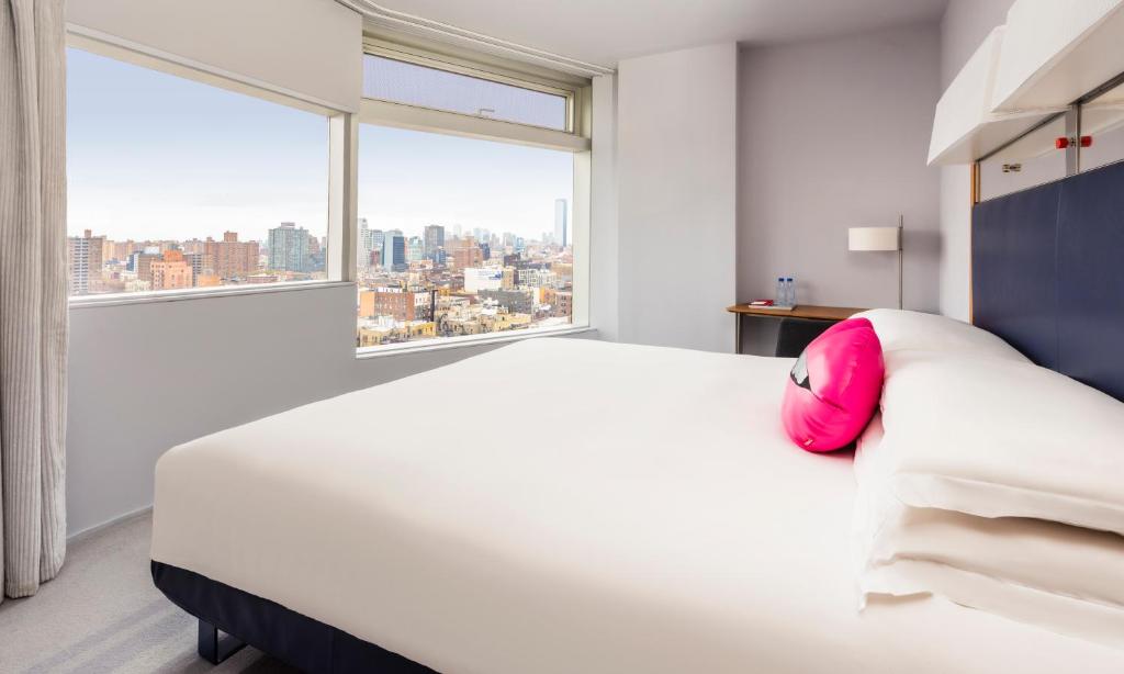 The Standard - East Village - Deluxe King Room