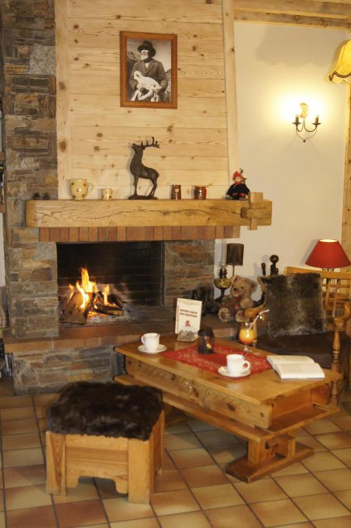 Fotografie z fotogalerie ubytování Logis Hotel Gai Soleil v destinaci Samoëns