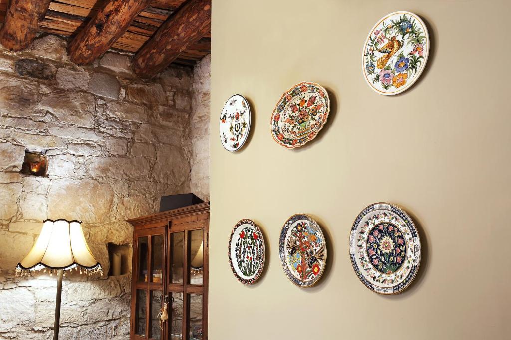 Fotografie z fotogalerie ubytování KANTARA HOUSE - A Rural Retreat of Comfort & Class! v destinaci Arsos