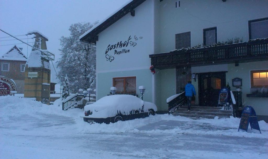 Gasthof Papillon during the winter