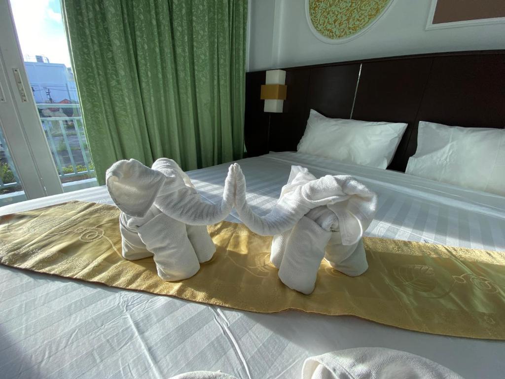 77 Patong Hotel & Spa - Resim 24