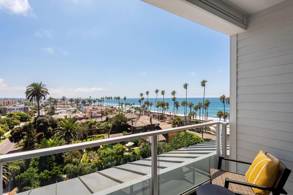 The Seabird Ocean Resort & Spa, Part of Destination Hotel by Hyatt - King Room With Ocean View