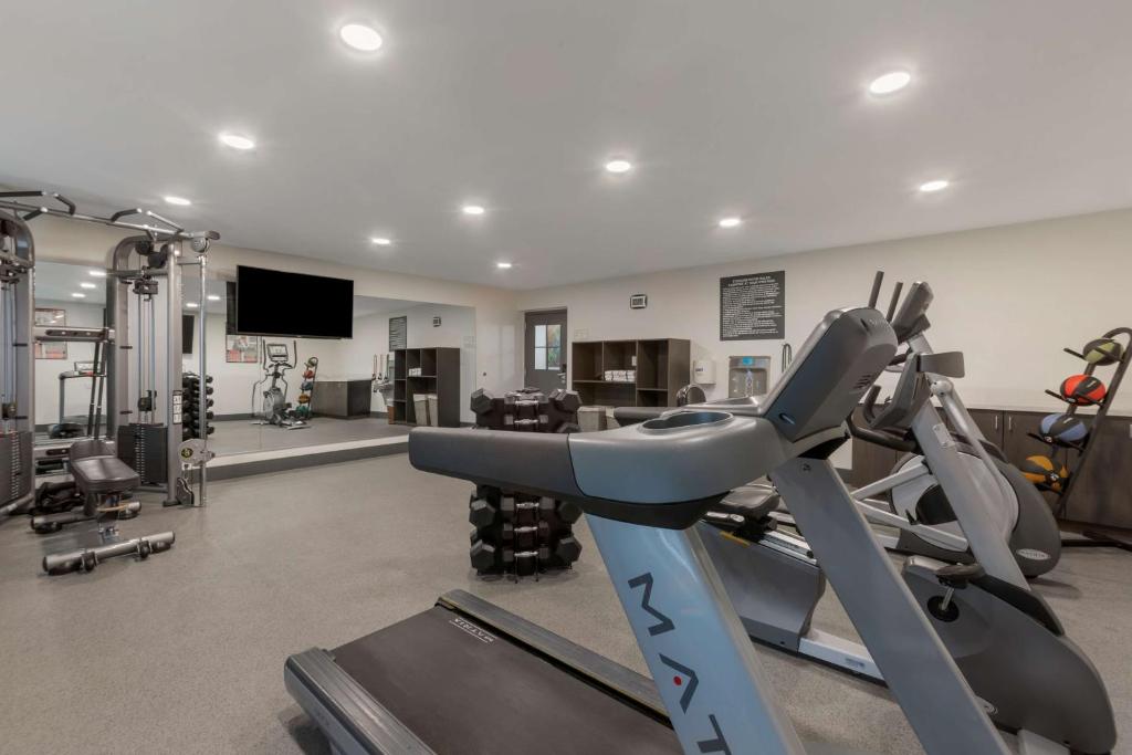 Fitness centrum a/nebo fitness zařízení v ubytování Best Western Plus Yuma Foothills Inn & Suites