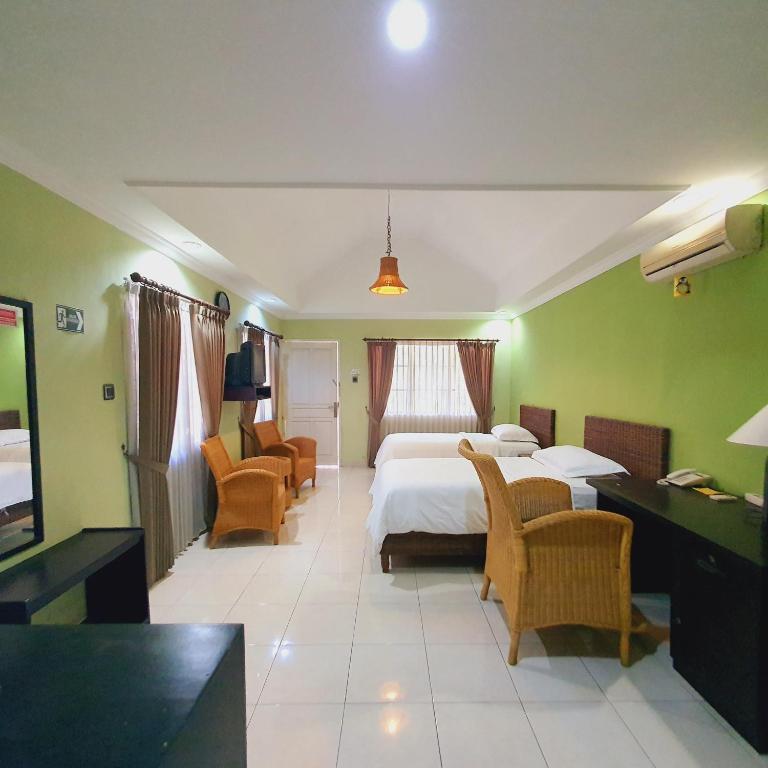 Tengger Guesthouse - Deluxe Tweepersoonskamer Met 2 Aparte Bedden
