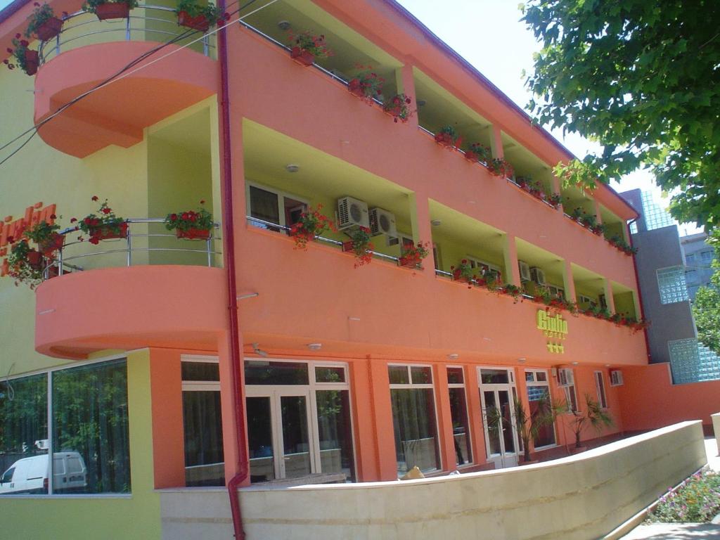 Budova, kde se hotel nachází