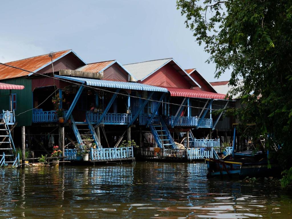 Výhled na řeku, která protéká v blízkosti hostelu