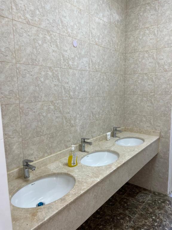 Koupelna v ubytování فيلا خاصة في عجمان مكونة من طابقين