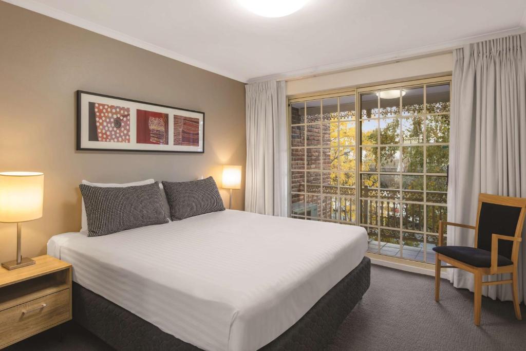 Adina Serviced Apartments Canberra Kingston - Resim 18