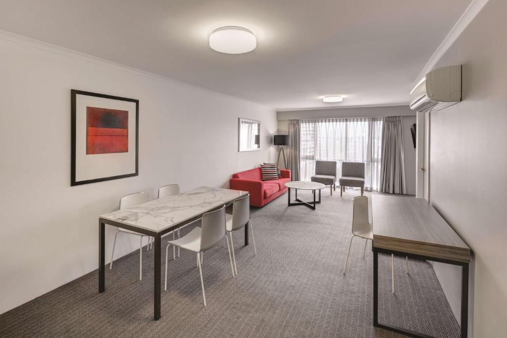 Adina Serviced Apartments Canberra James Court - Resim 8