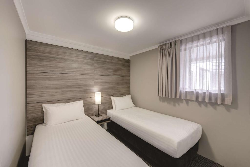 Adina Serviced Apartments Canberra James Court - Resim 9