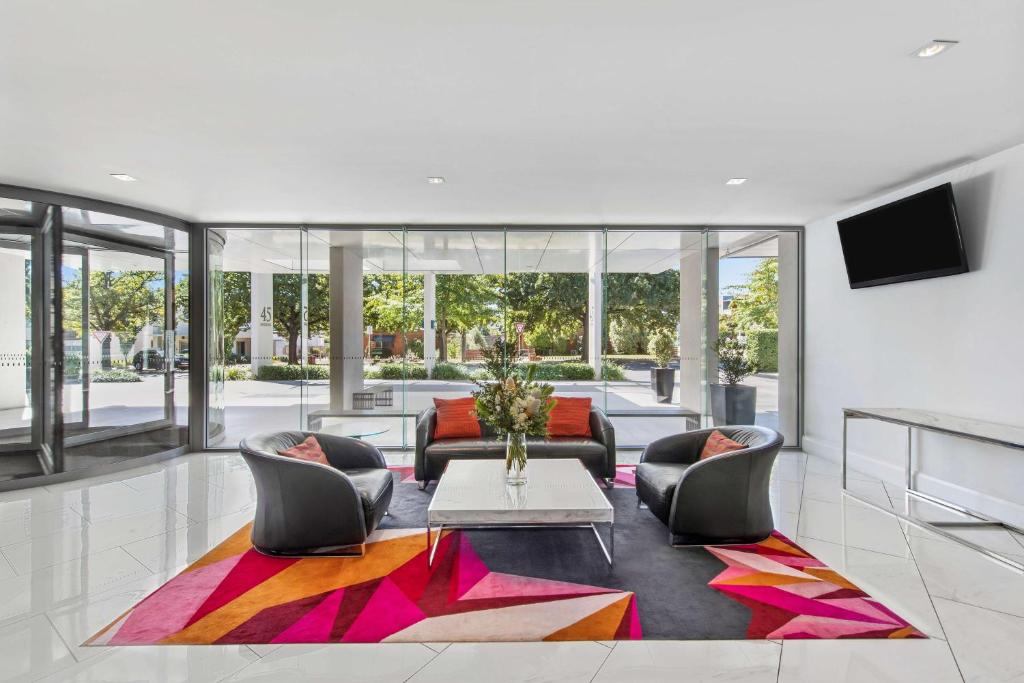 Adina Serviced Apartments Canberra Dickson - Resim 3