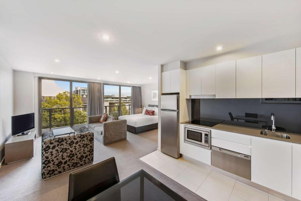 Adina Serviced Apartments Canberra Dickson - Resim 33
