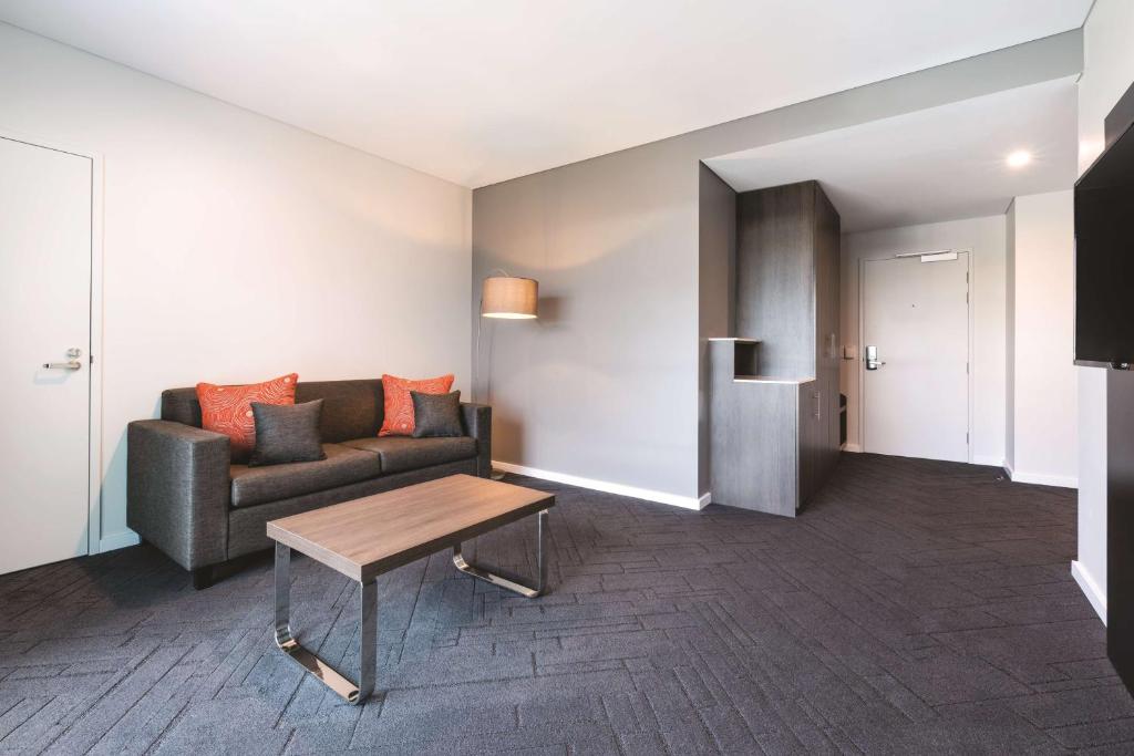 TV a/nebo společenská místnost v ubytování Vibe Hotel Subiaco Perth