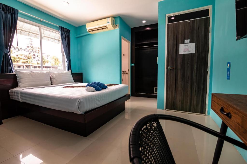 PATONG BLUE HOTEL - Resim 19