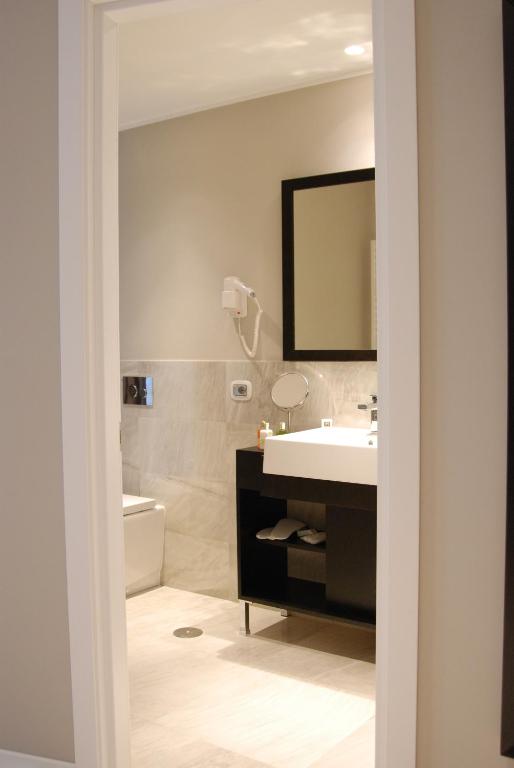 Kúpeľňa v ubytovaní Marconi Hotel