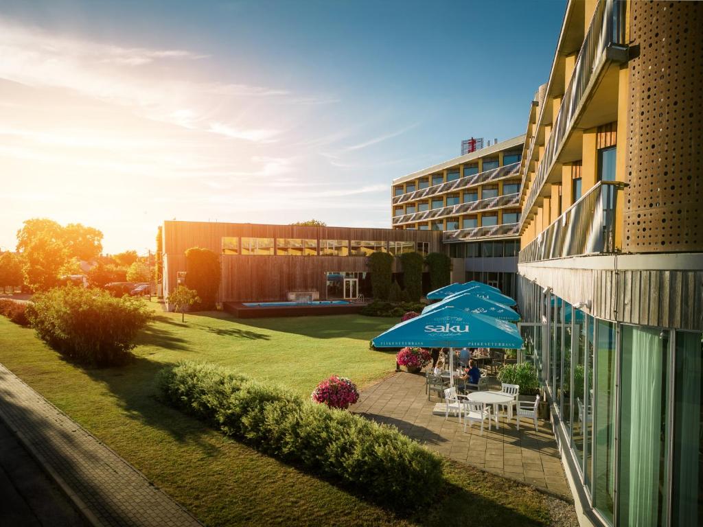 Aed väljaspool majutusasutust Georg Ots Spa Hotel