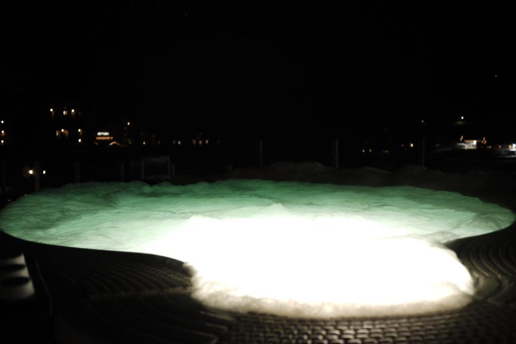 Bazén v ubytování Grand Hotel Biancaneve nebo v jeho okolí