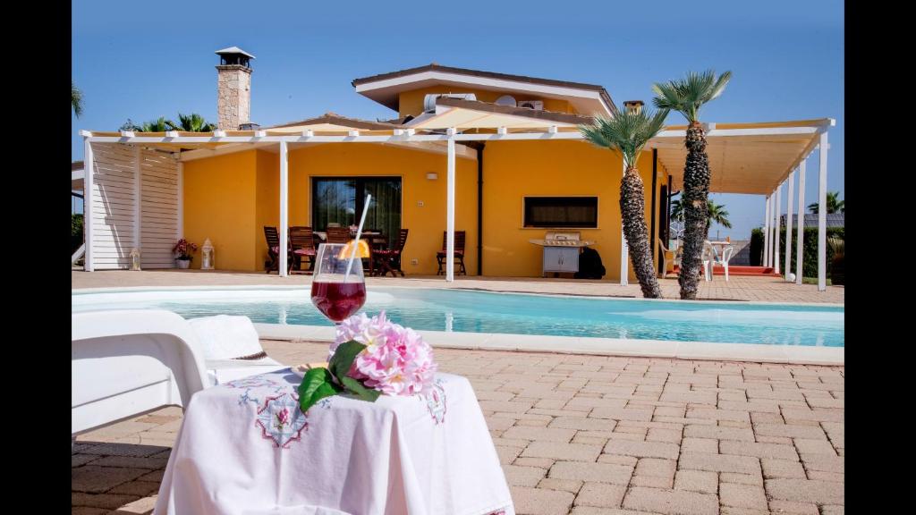 Fotografia z galérie ubytovania Villa with large swimming pool Salento v destinácii Racale