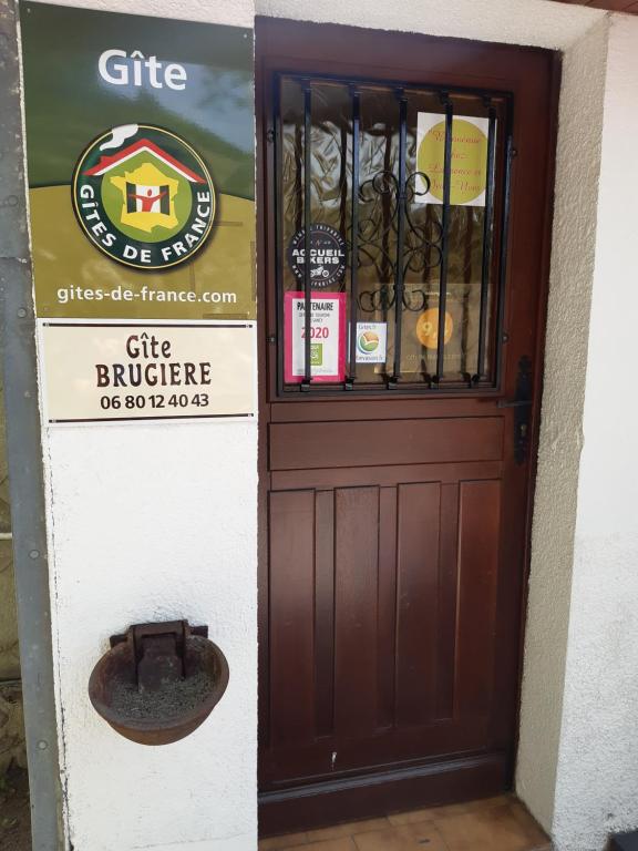 2 hébergements différents un gîte meublé avec cuisine, ET une chambre d'hôtes - 两居室房屋