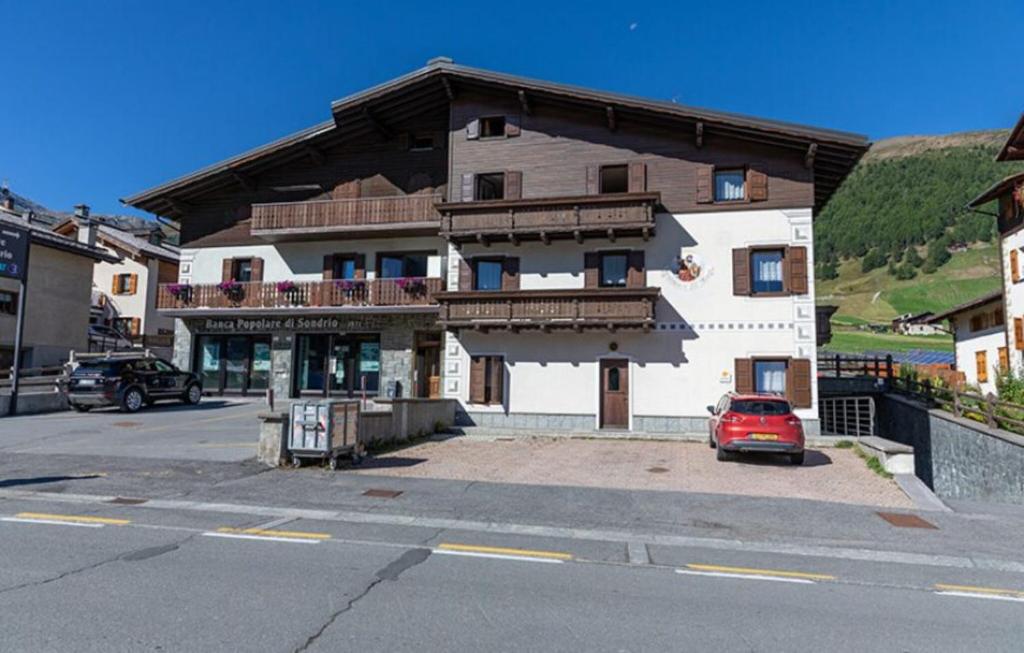 Budynek, w którym mieści się apartament