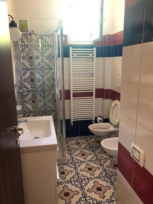 A bathroom at Residenza Li Cardilli