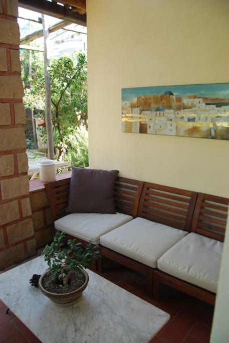 A seating area at Residenza Li Cardilli