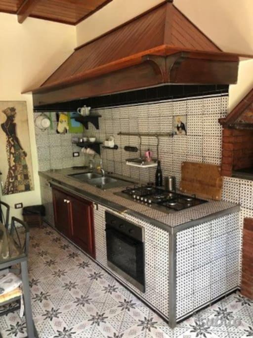 A kitchen or kitchenette at Residenza Li Cardilli