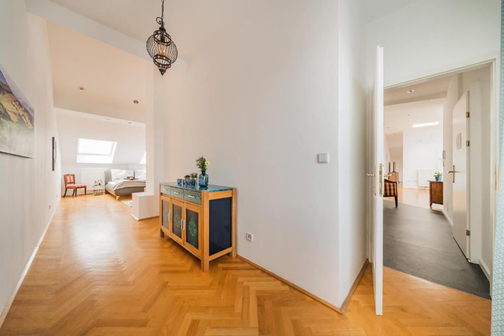 Zdjęcie z galerii obiektu Penthouse apartment - Sauna - Terrasse - Kamin - AC w Wiedniu
