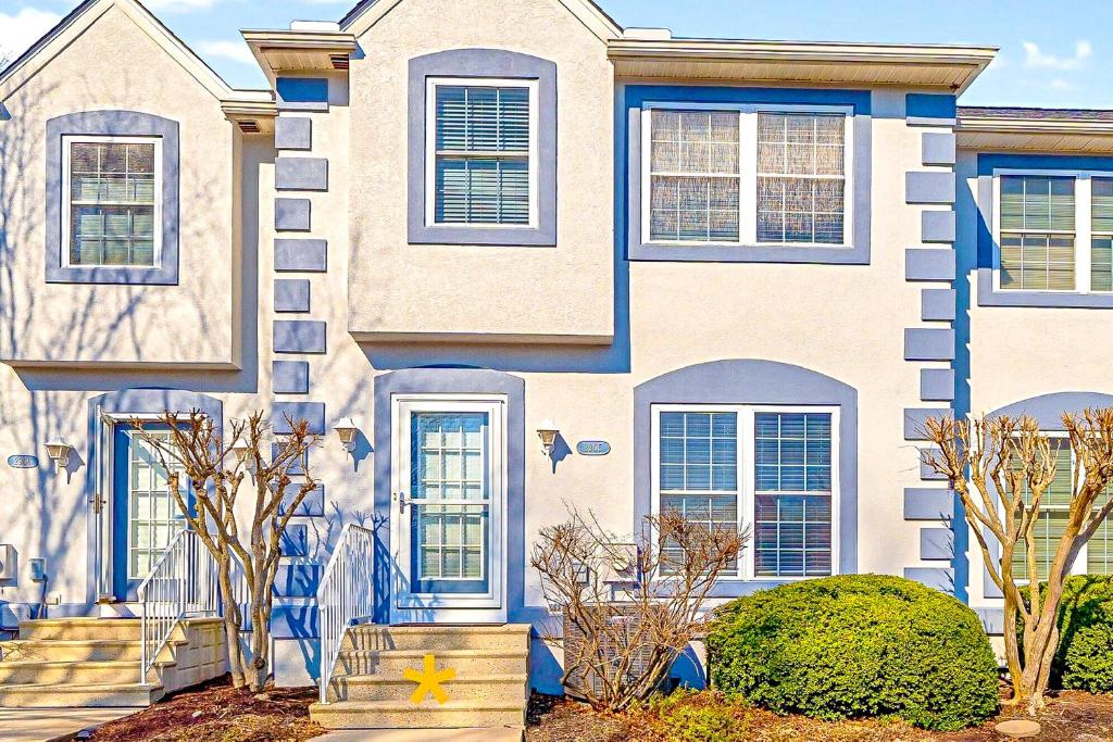 Versailles at Eagles Landing 290 American Eagle Way Unit 5