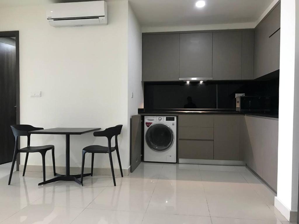 The Peak Residence - Housity