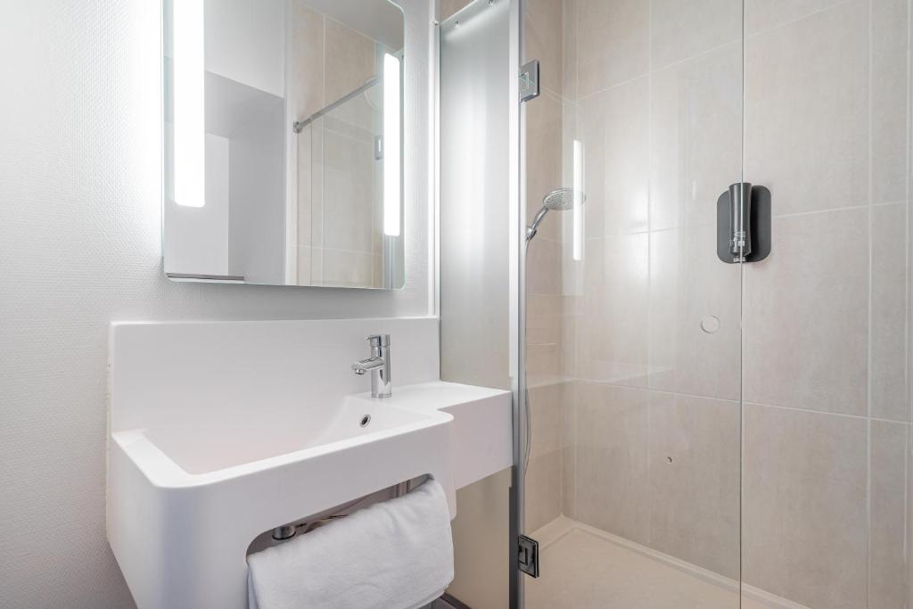 B&B HOTEL Marseille Euromed - Resim 21