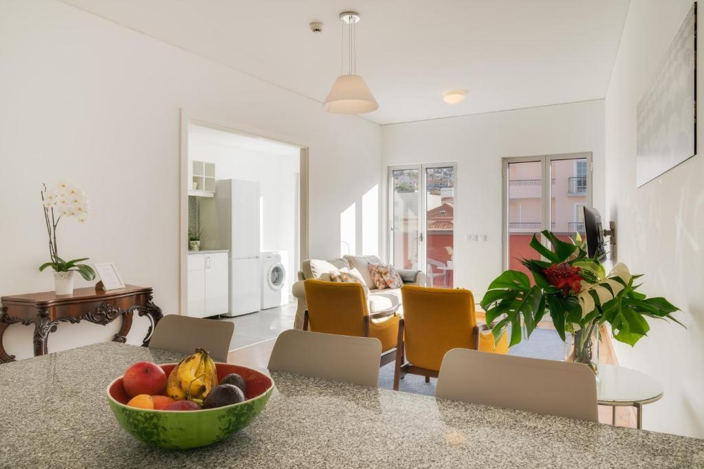 Casa da Praça Apartments - by Casas na Ilha - 11