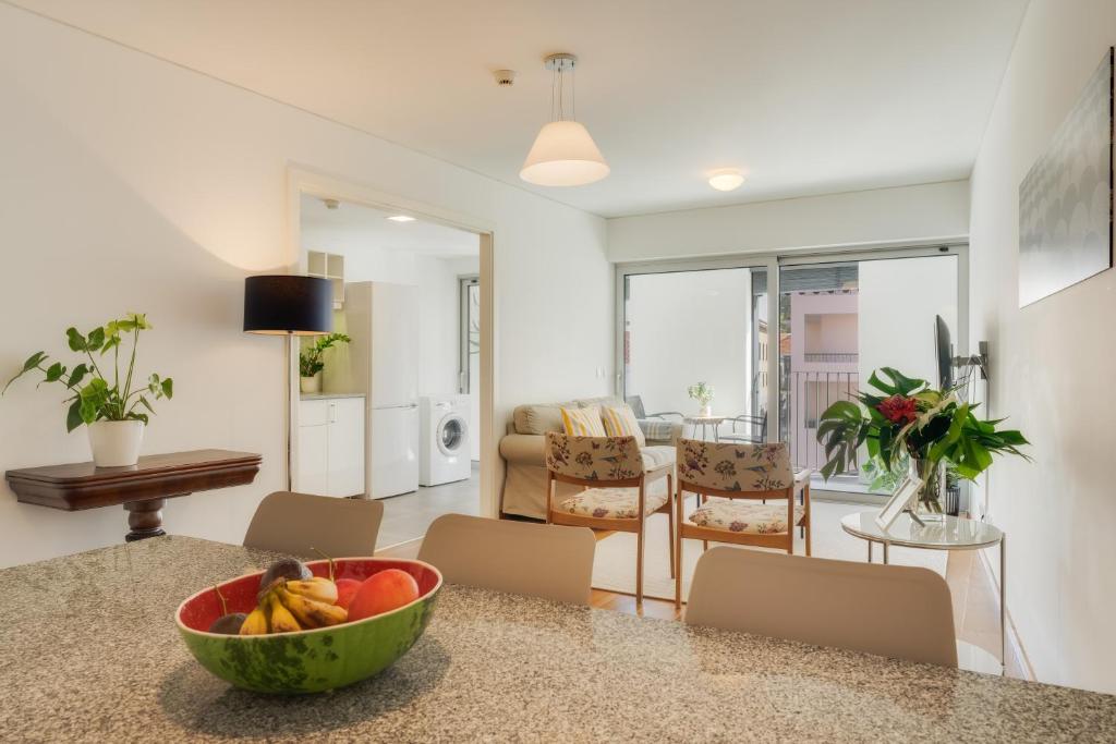 Casa da Praça Apartments - by Casas na Ilha - 16