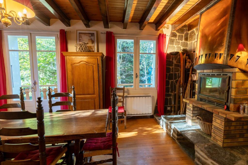 Kuchyň nebo kuchyňský kout v ubytování Chalet des Melezes