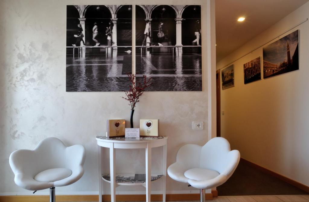 Posezení v ubytování Hotel Mezzaluna