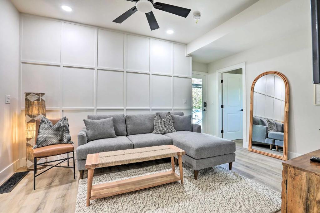 A seating area at Boho-Chic Folsom Retreat Walkable Location!